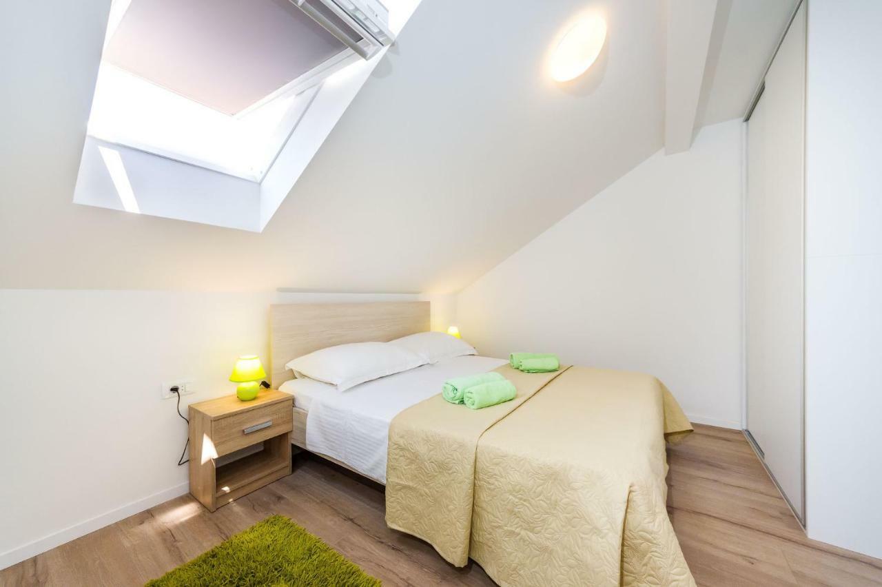 Apartman Iva Zara Exterior photo